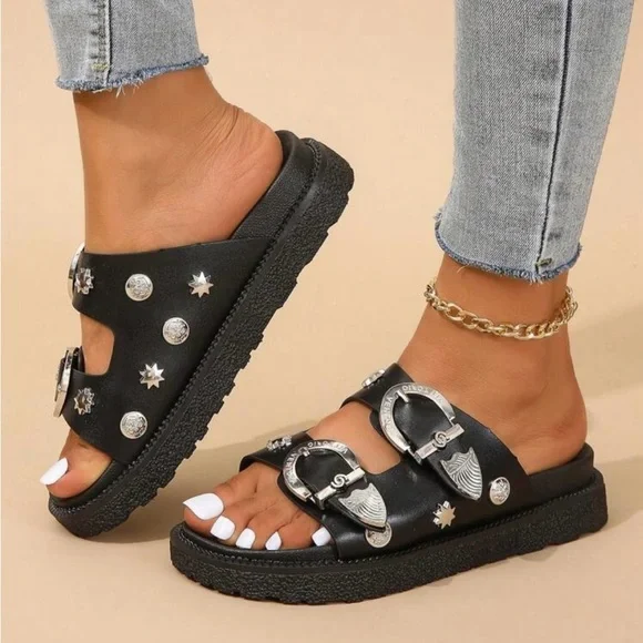 Platform Buckle Slides 🖤 - Picture 3 of 5